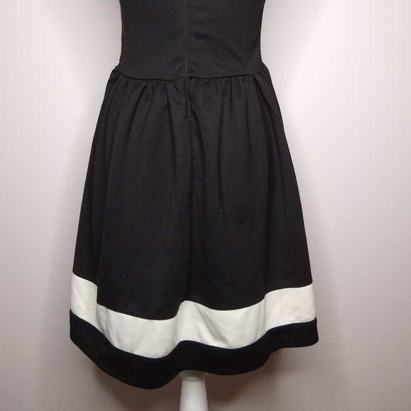 Black White Dress White Color Block Stripe Flare - Picture 10 of 14